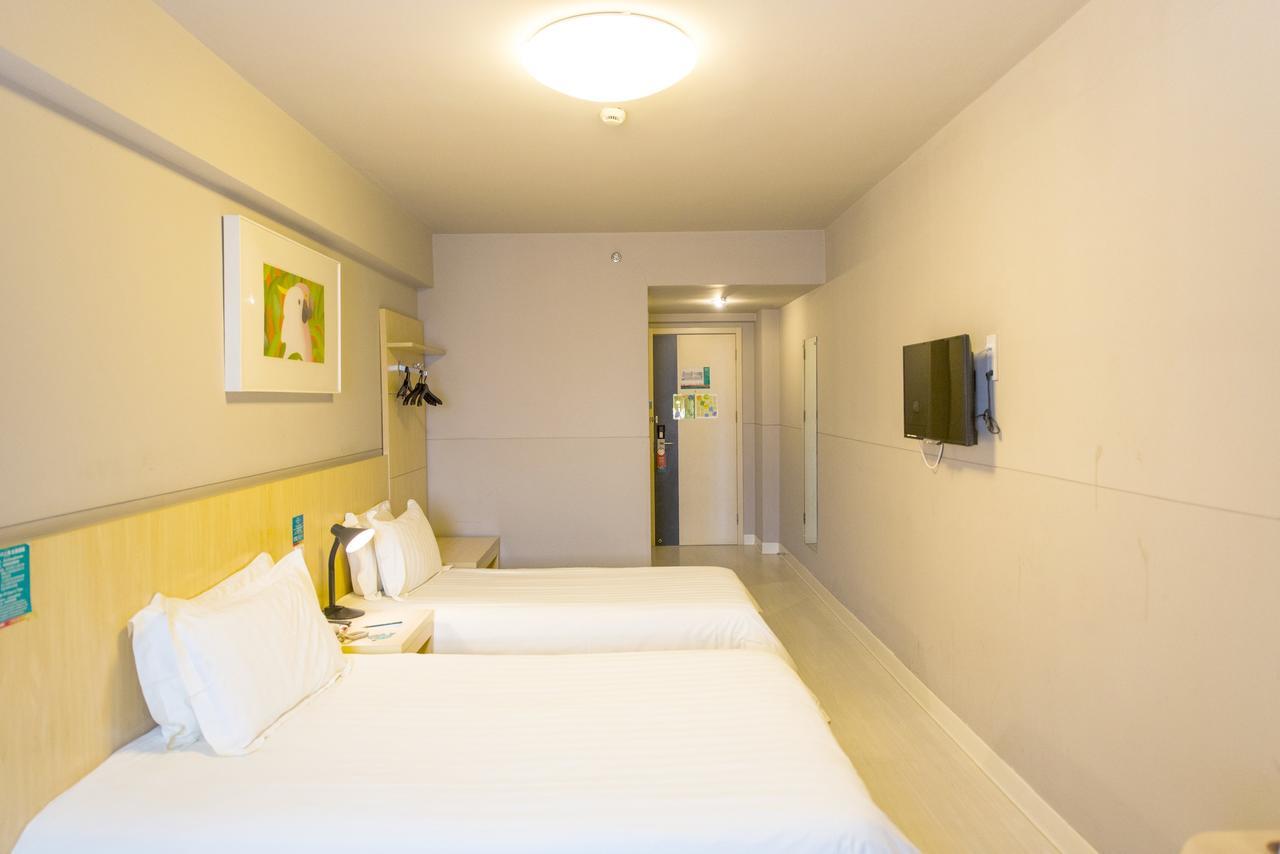 Jingjiang Inn Shanghai Hutai Road Екстер'єр фото