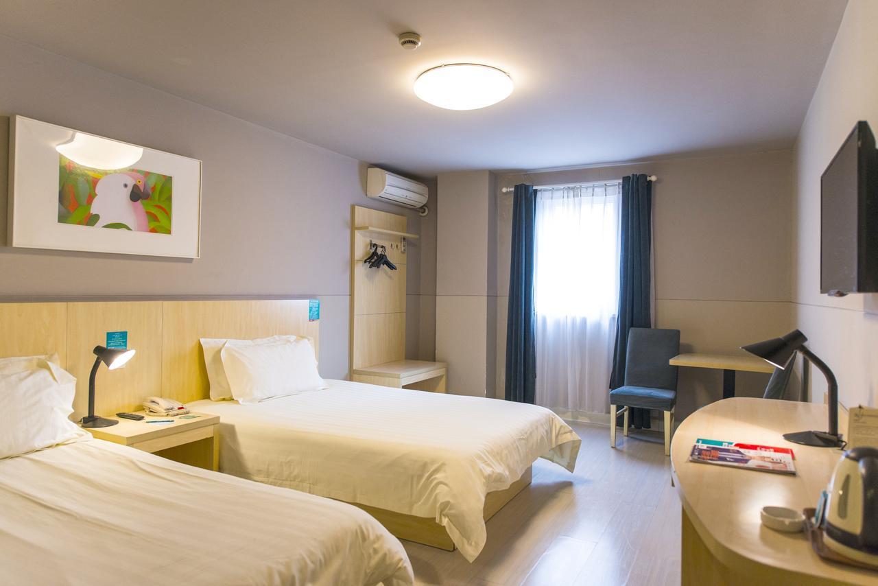 Jingjiang Inn Shanghai Hutai Road Екстер'єр фото