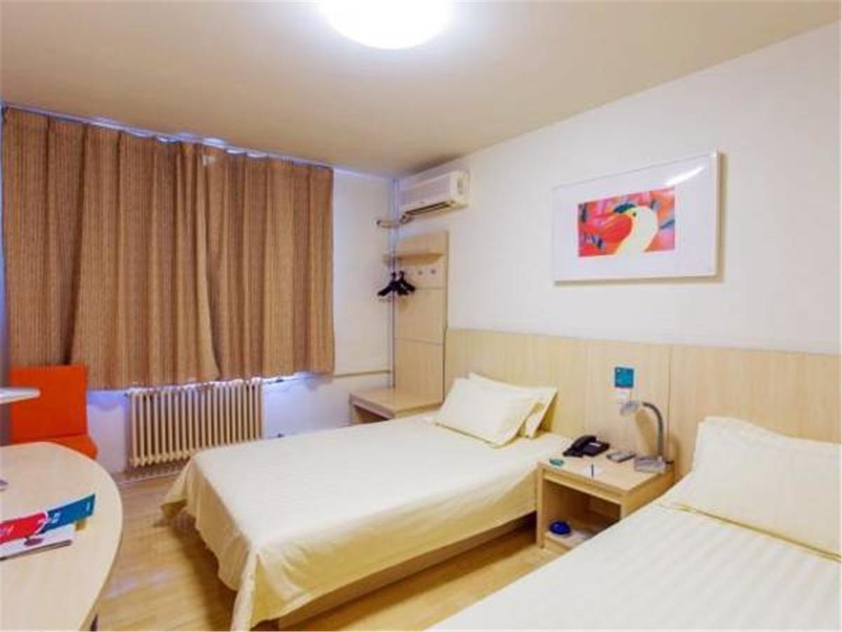 Jingjiang Inn Shanghai Hutai Road Екстер'єр фото