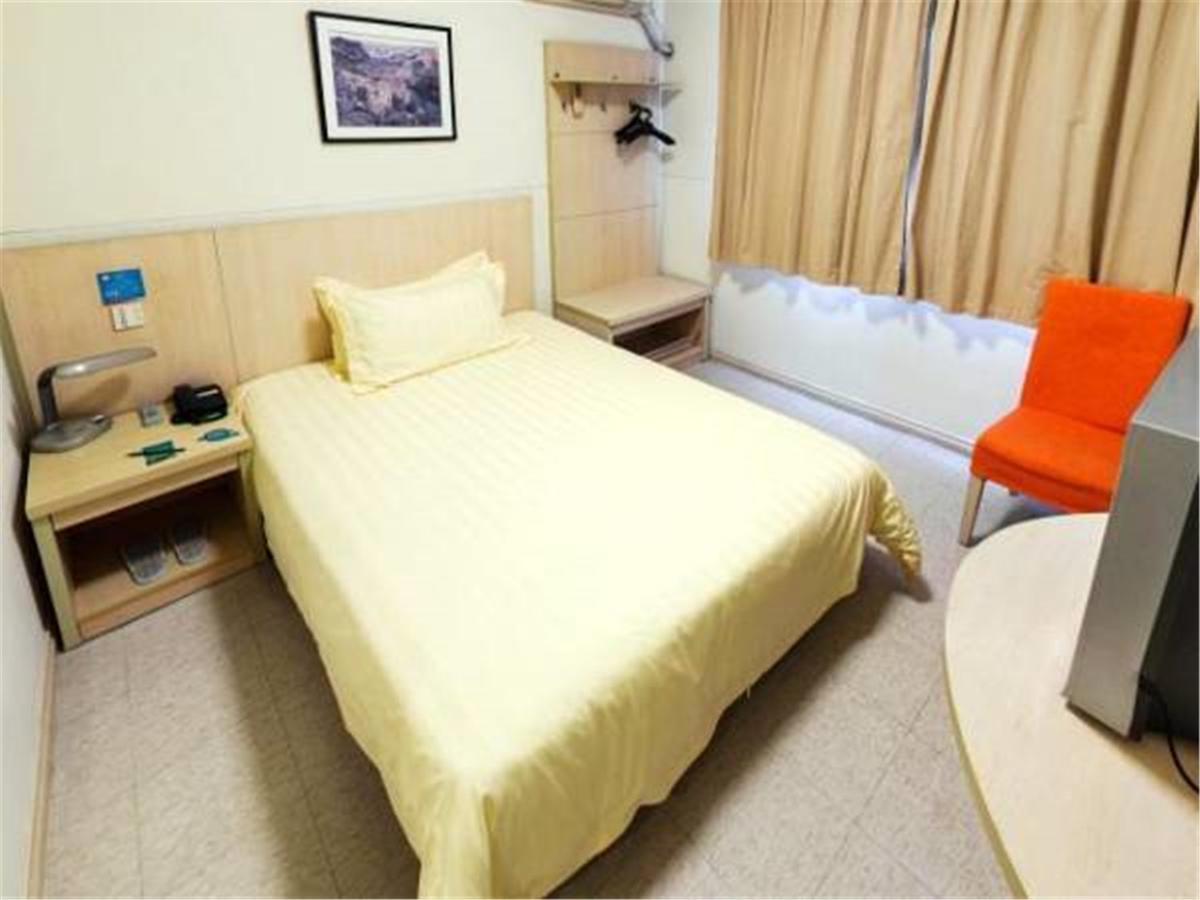 Jingjiang Inn Shanghai Hutai Road Екстер'єр фото