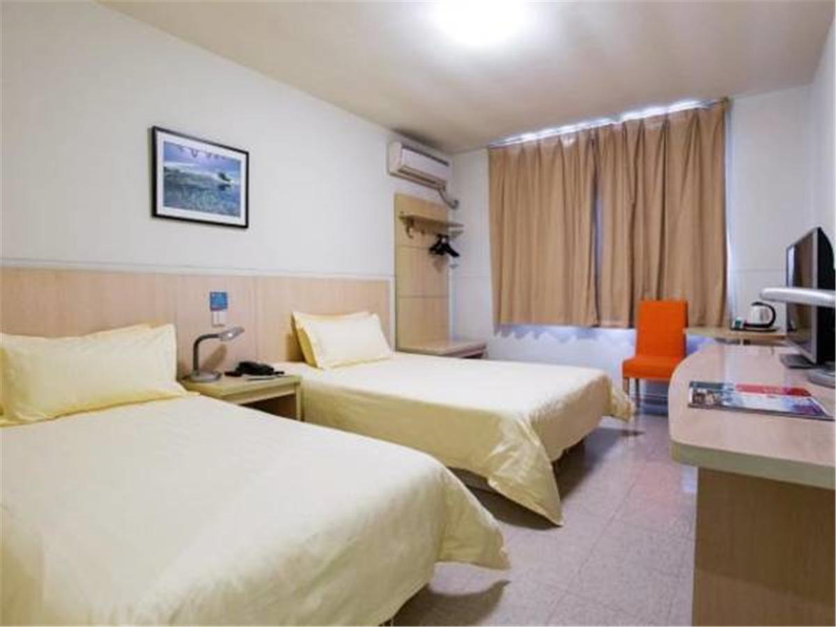 Jingjiang Inn Shanghai Hutai Road Екстер'єр фото