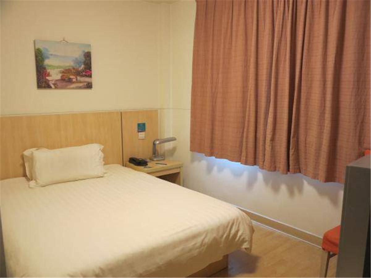 Jingjiang Inn Shanghai Hutai Road Екстер'єр фото